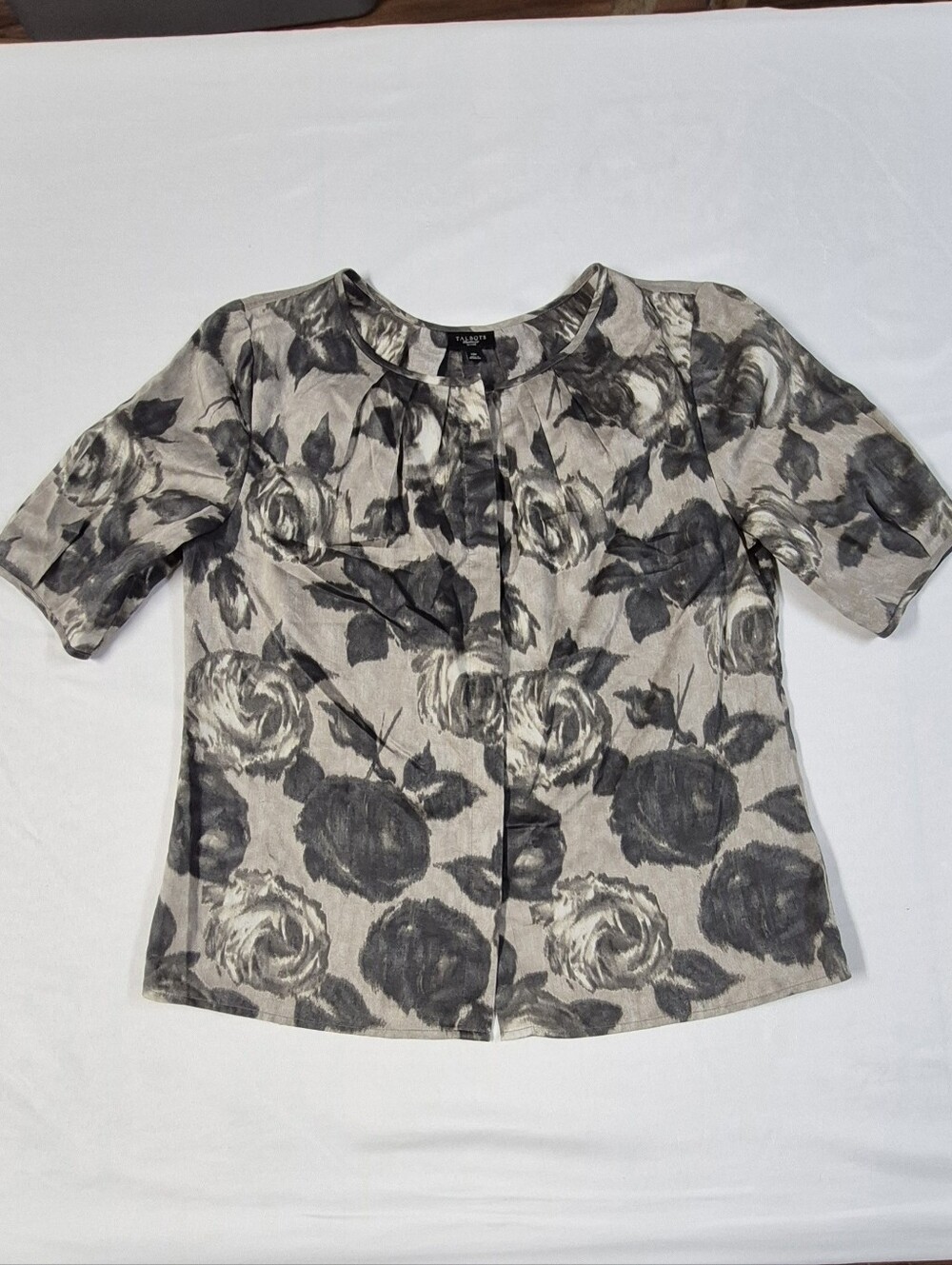 Talbots Petites 12P Floral Gray And Black Print Short Sleeve Blouse